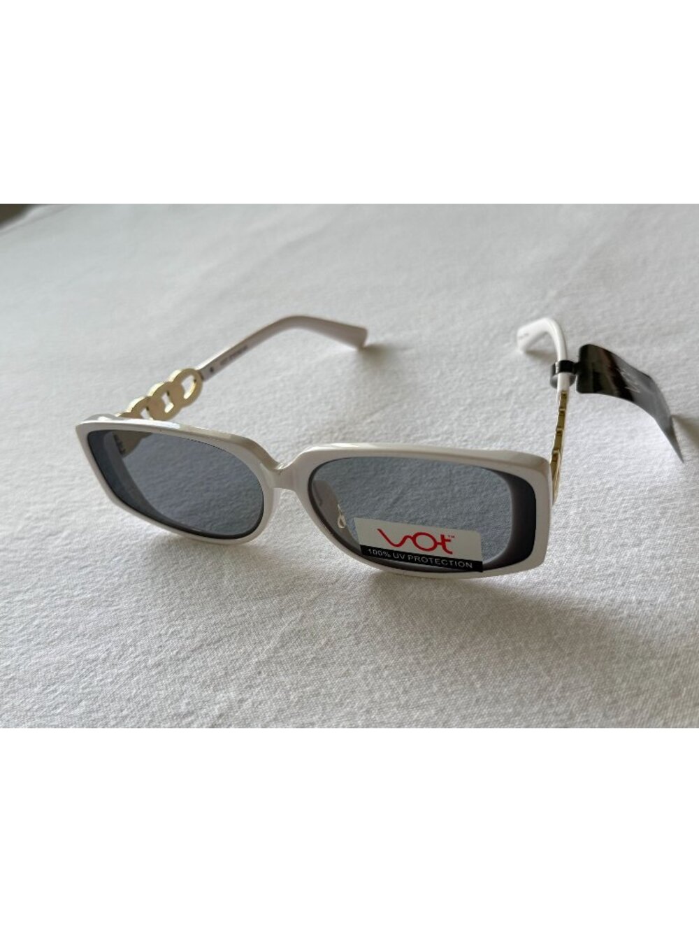 NWT VOT Eyewear White Rectangle Sunglasses Gold Chain Link Temples Grey Lens